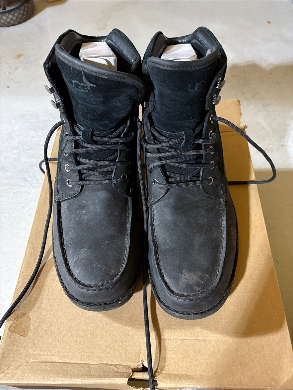 UGG Men's Black Nubuck Lace-Up Ankle Boots